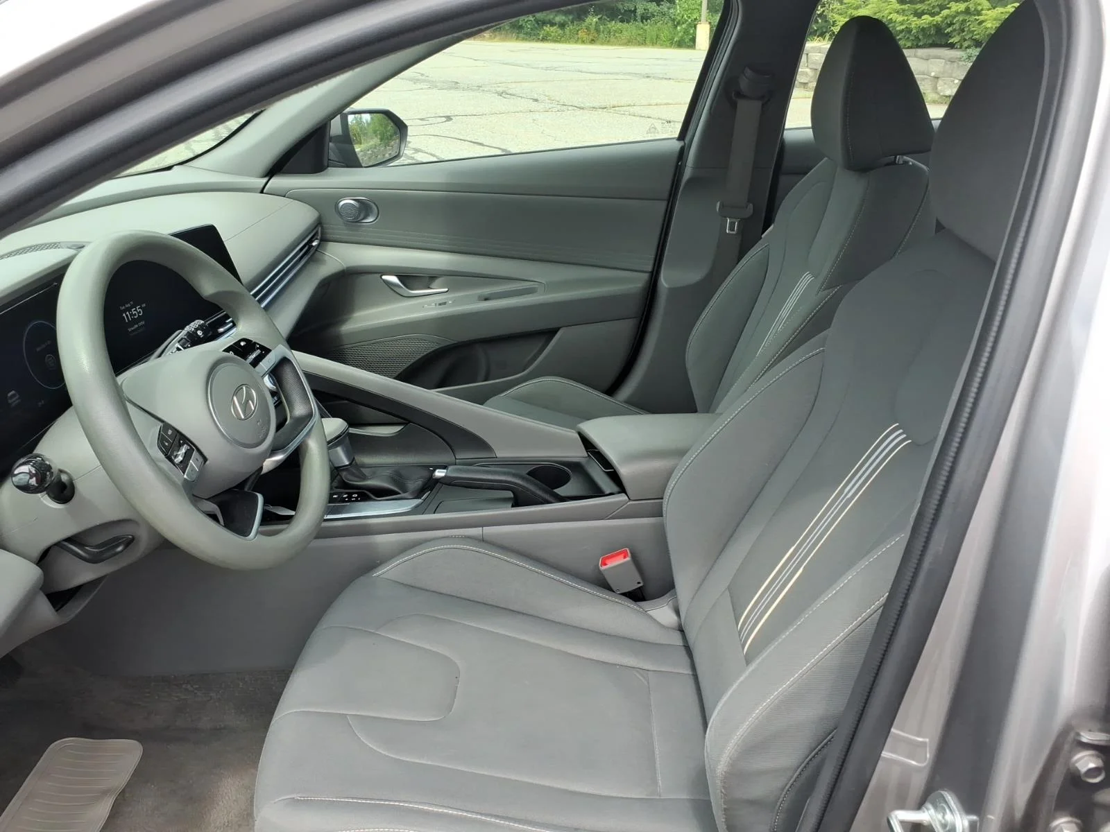 Used 2024 Fluid Metal Hyundai SEL image 14