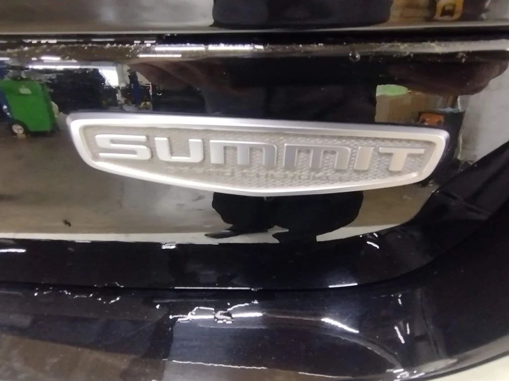 Used 2023 Black Jeep Summit Reserve 4xe image 17