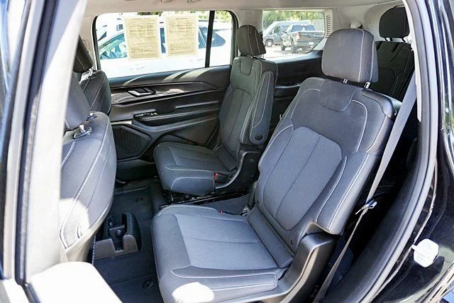 Used 2023 Black Jeep Laredo image 15