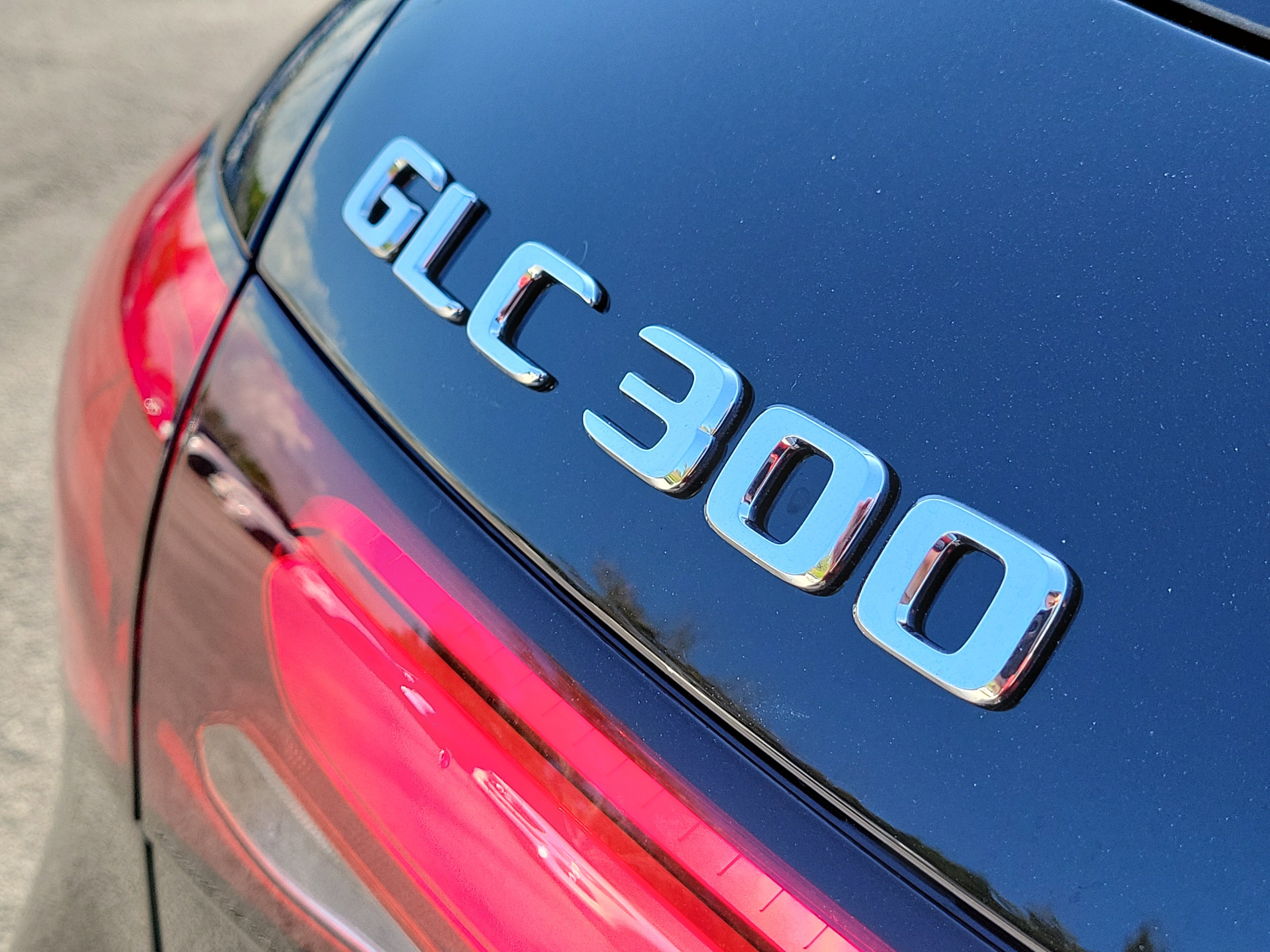 New 2026 Black Mercedes-Benz GLC 300 image 37