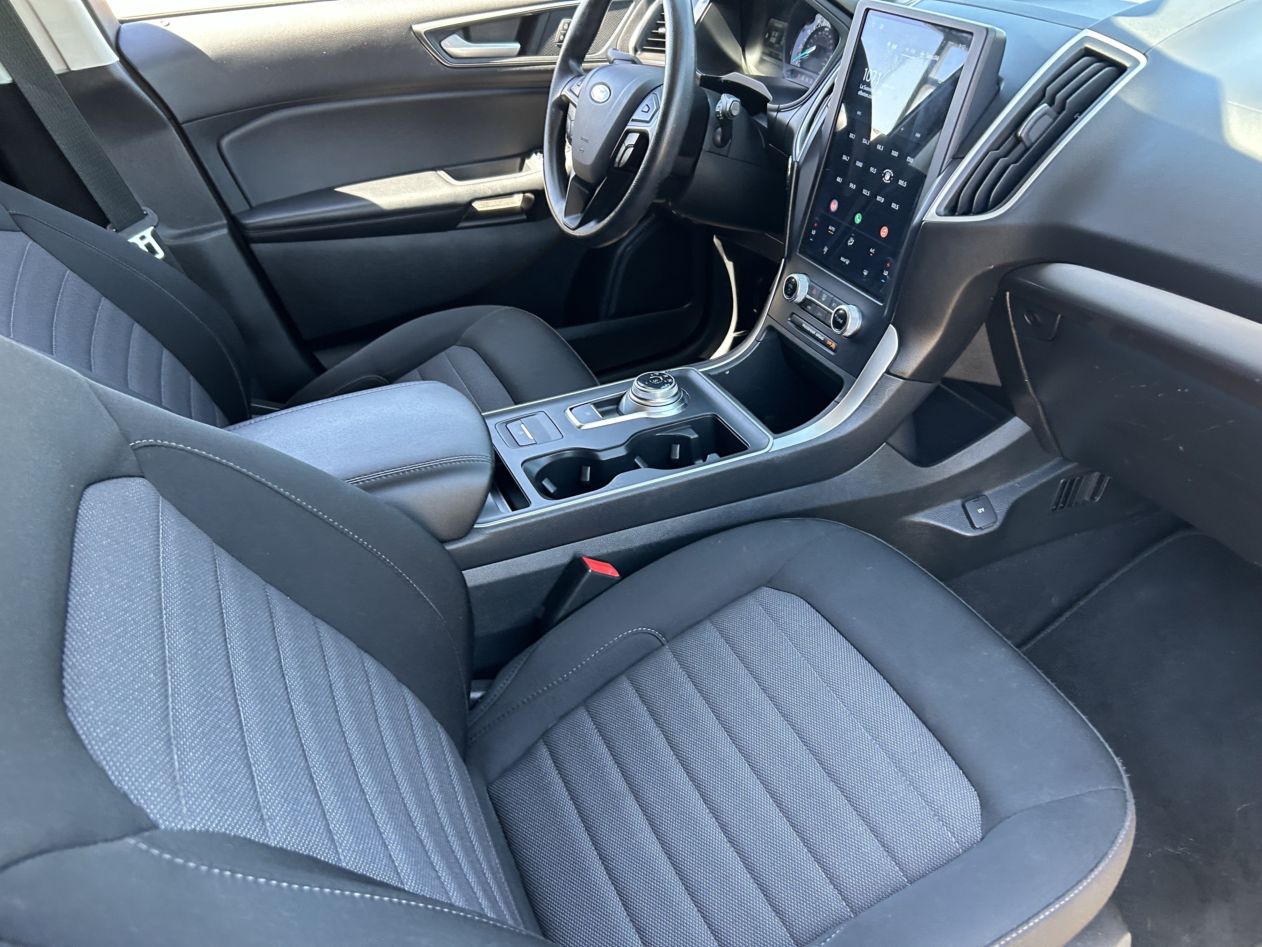 2023 Ford Edge SE - Photo 13