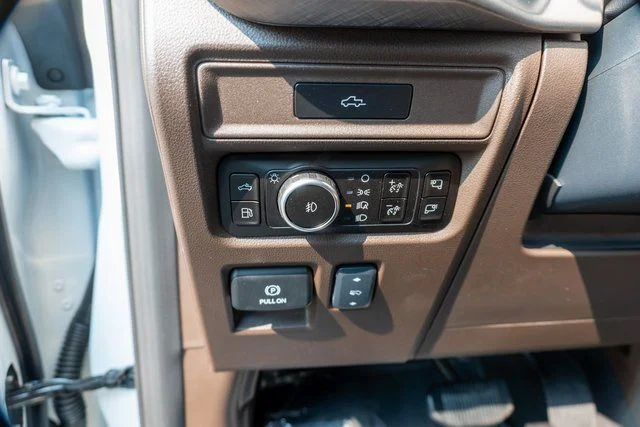 New 2026 Star White Metallic Tri-Coat Ford King Ranch® image 19
