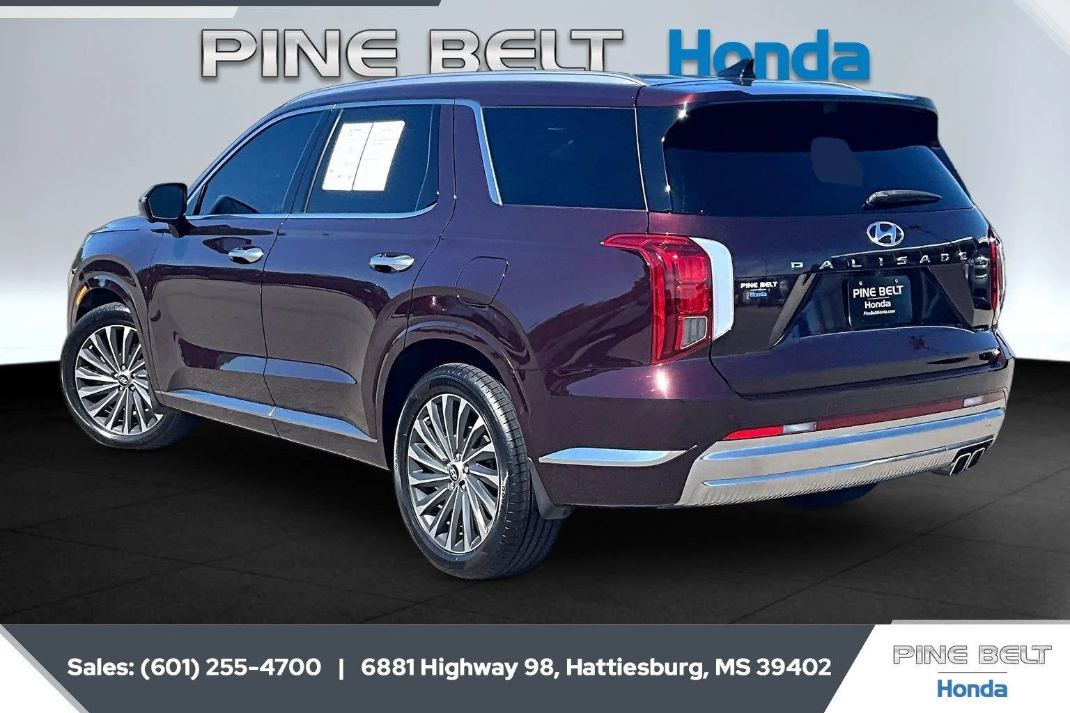 Used 2024 Sierra Burgundy Hyundai Calligraphy image 2
