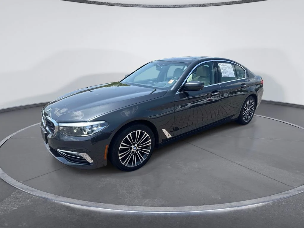 Used 2017 Gray BMW 530i xDrive image 3