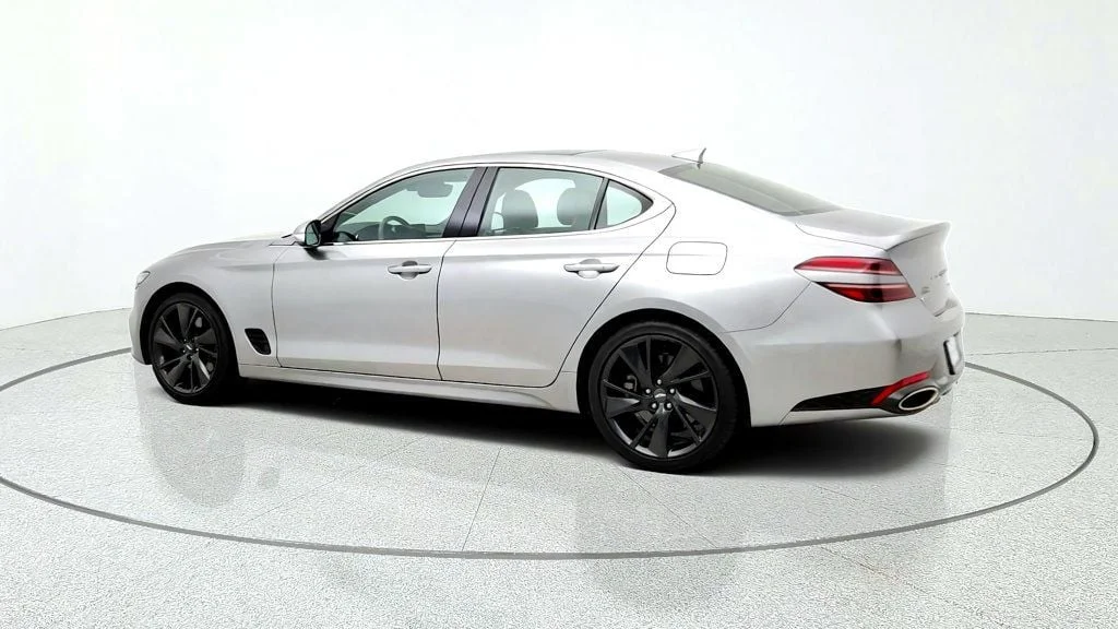 Used 2022 Savile Silver Genesis 3.3T AWD image 7