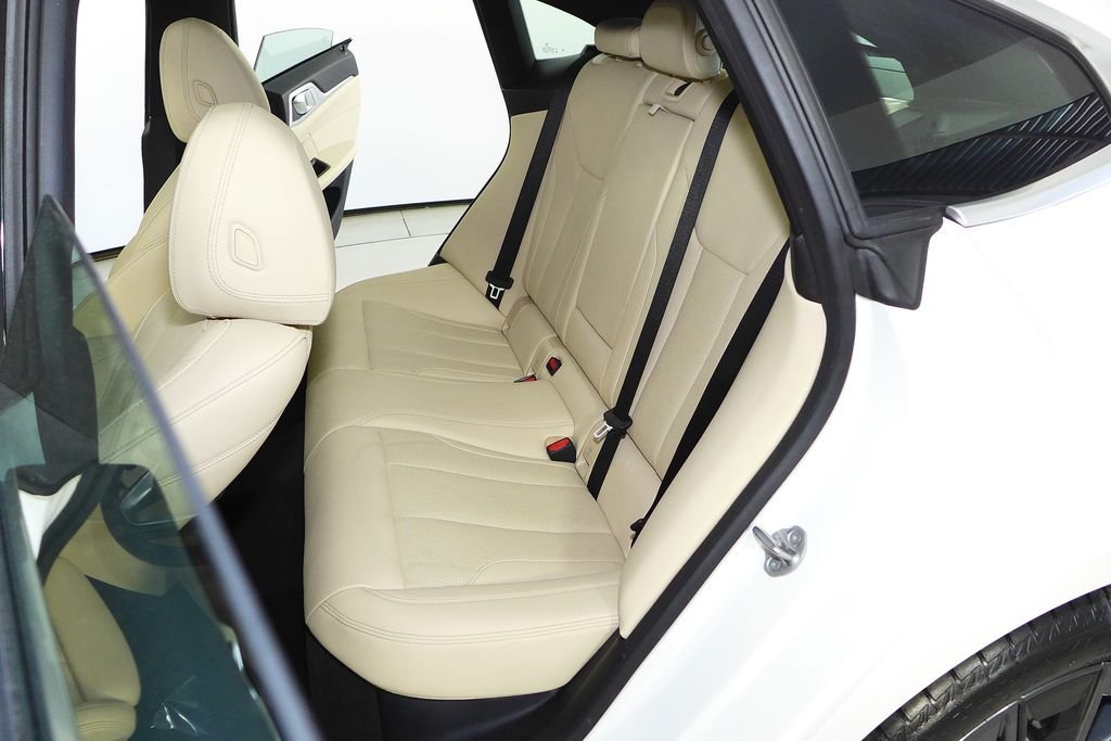 Certified Used 2024 Alpine White BMW eDrive35 image 21