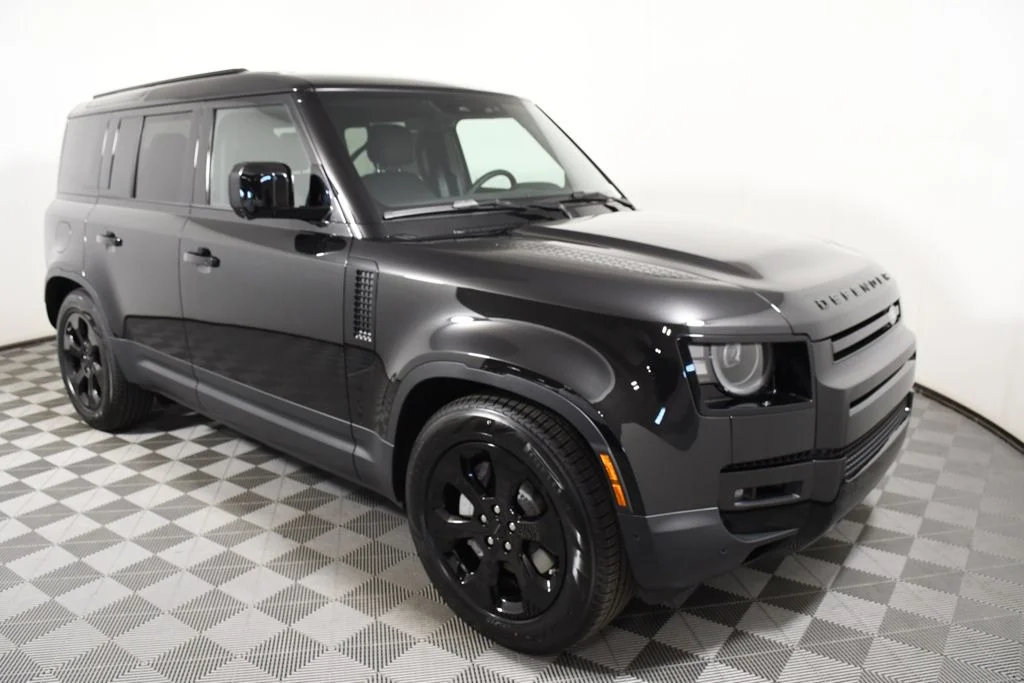 New 2026 Santorini Blk Land Rover S image 8