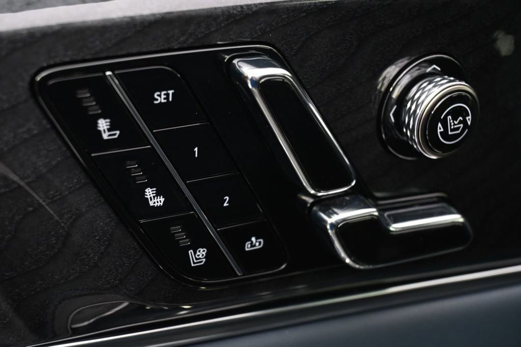 2025 Cadillac Escalade IQ Luxury 2 - Photo 14