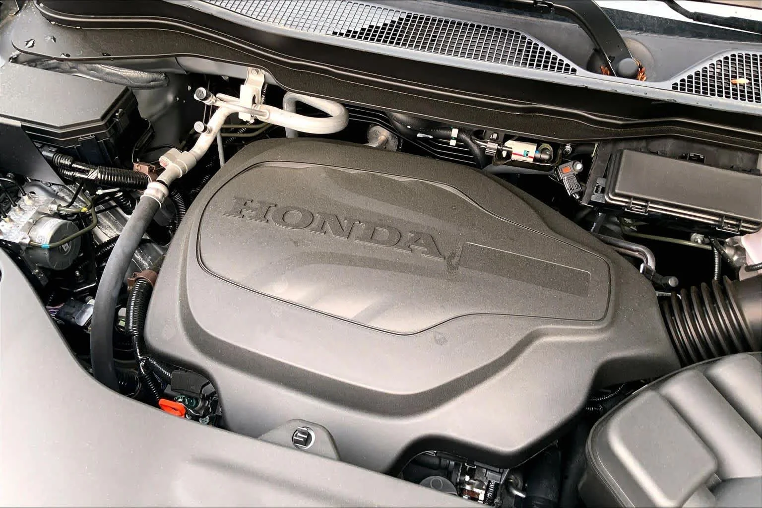 New 2026 Solar Silver Metallic Honda RTL image 15