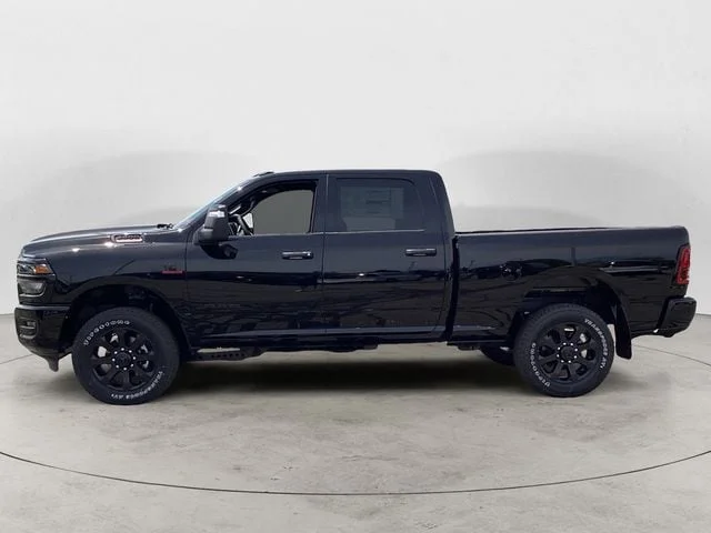 New 2026 Diamond Black Crystal Pearlcoat Ram BIG HORN CREW CAB 4X4 6
