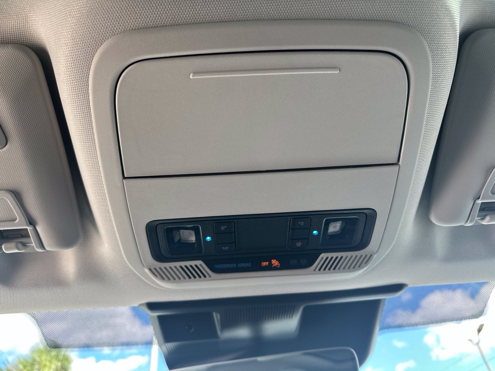 Used 2023 White Metallic Ford Premium image 30