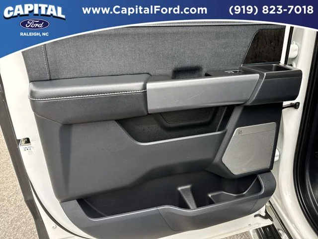 Used 2022 White Ford Lariat image 17