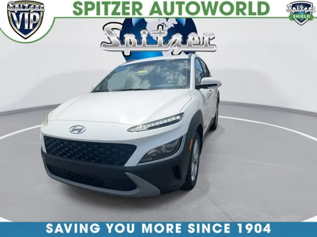 Used 2022 White Hyundai SEL image 3