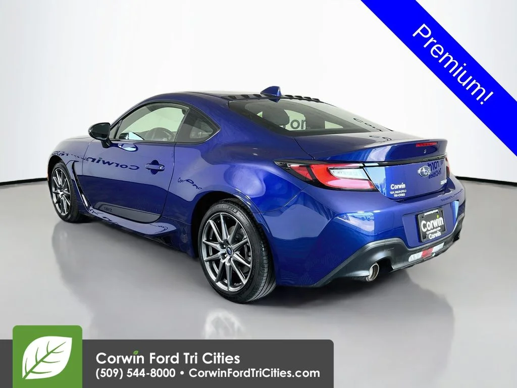 Used 2024 Sapphire Blue Pearl Subaru Premium image 11