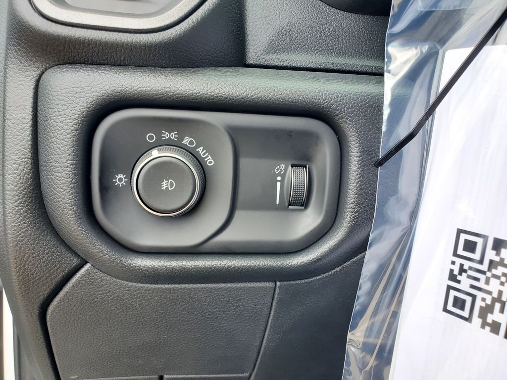 2026 RAM 3500 Chassis Tradesman - Photo 19