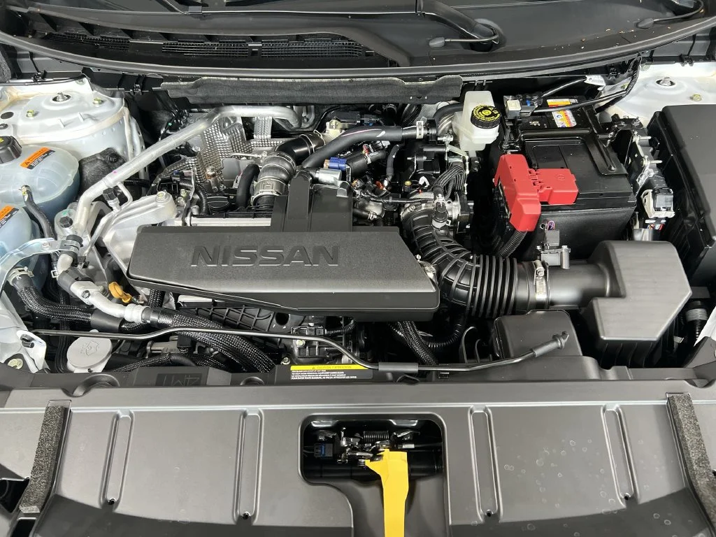 New 2026 White/off-white Nissan Platinum image 18