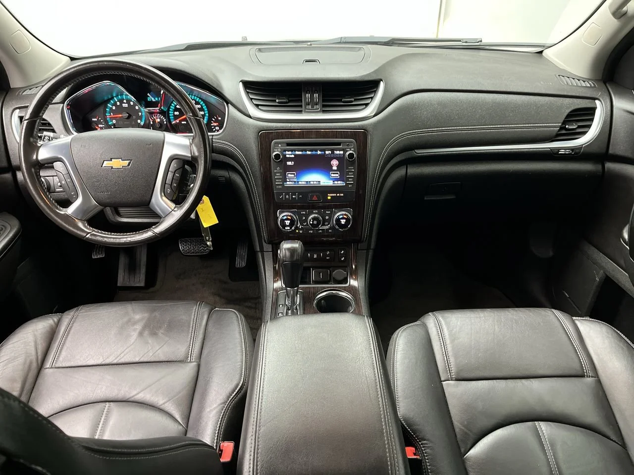 Used 2017 TUNGSTEN METALLIC Chevrolet LT image 4