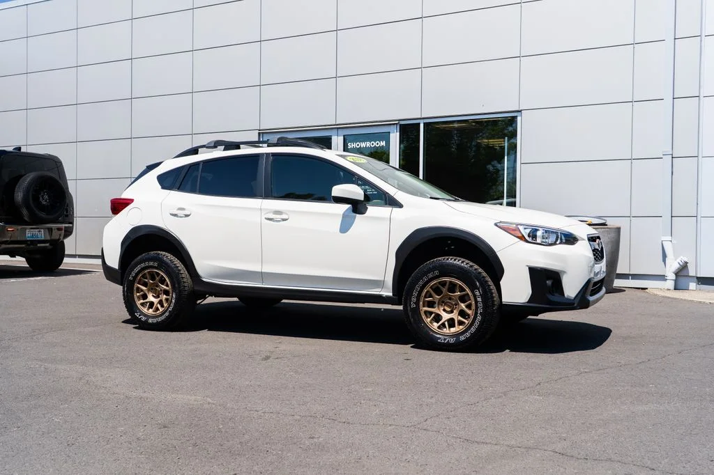 Used 2018 White Subaru 2.0i Premium image 29