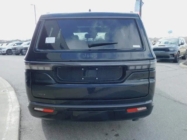 New 2026 High Gloss Black Exterior Paint Jeep Limited Altitude image 32