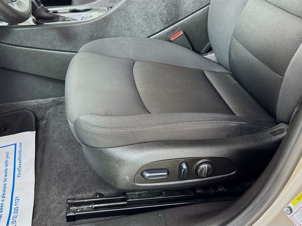 Used 2024 Mineral Gray Metallic Chevrolet LT image 23