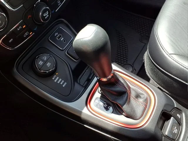 Used 2017 Gray Jeep Trailhawk image 25