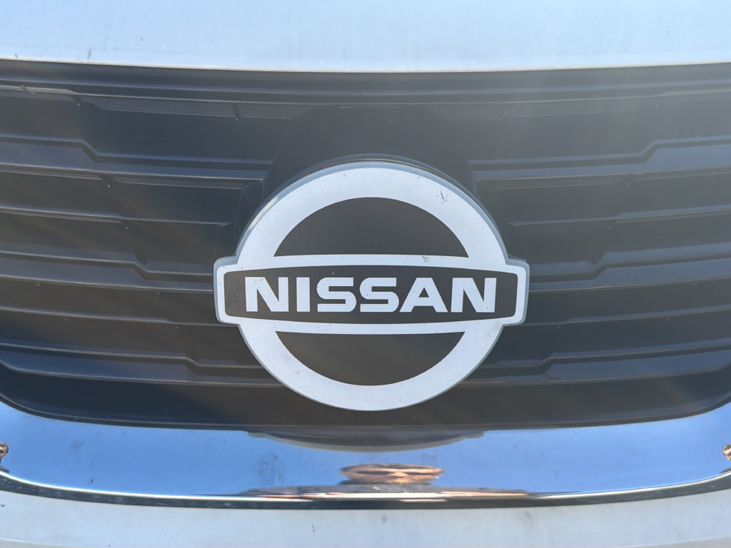 Used 2017 White Nissan 2.5 S image 15