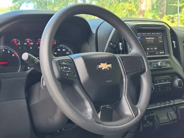 Used 2023 White Chevrolet Custom image 31