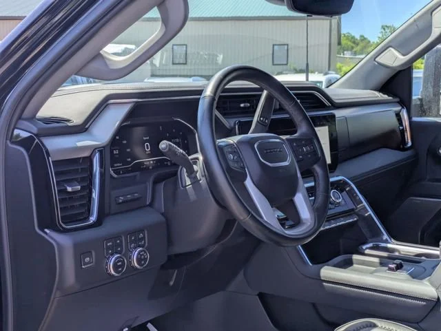 Used 2024 Onyx Black GMC Denali image 14