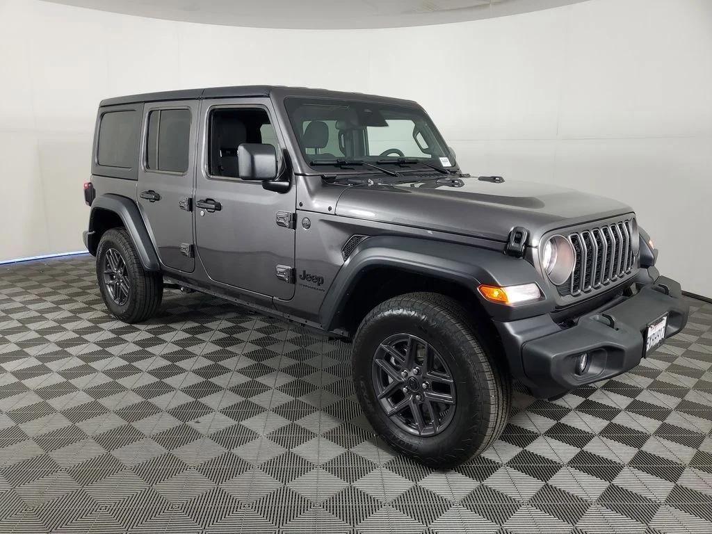 Used 2026 Gray Jeep Sport S image 2