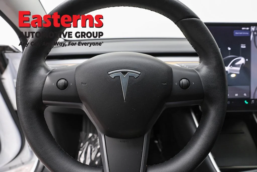 Used 2019 White Tesla Standard Range Plus image 10