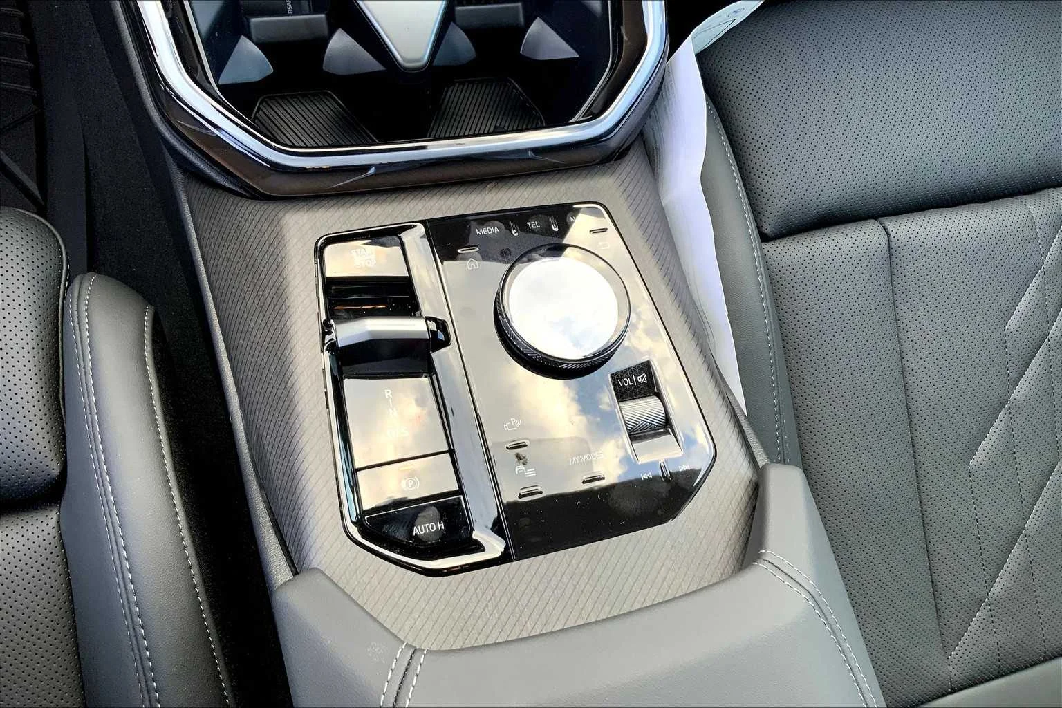 2026 BMW X3 30 - Photo 17