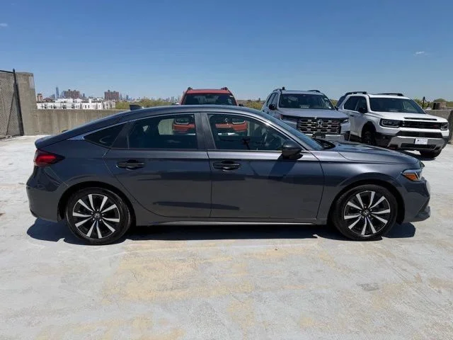 Used 2024 Gray Honda EX-L image 8