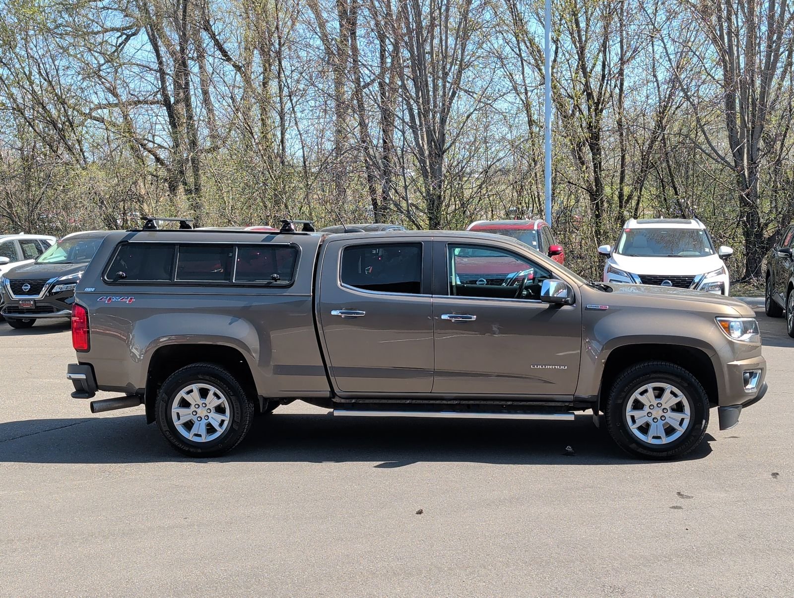Used 2017 Chevrolet Colorado LT with VIN 1GCPTCE17H1213462 for sale in Maplewood, Minnesota