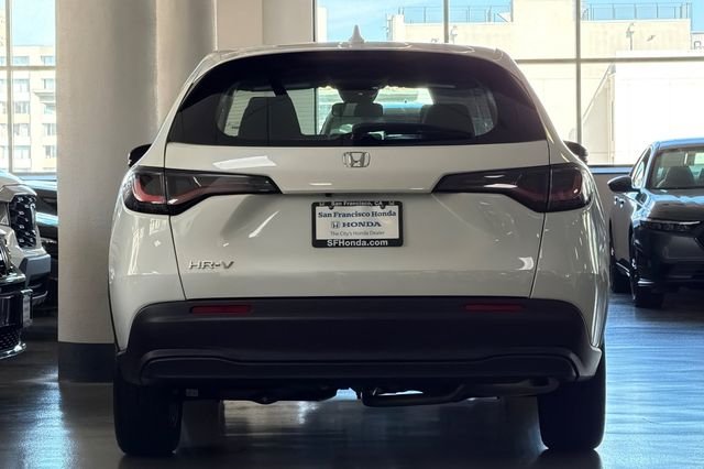 Used 2023 Platinum White Pearl Honda LX image 7