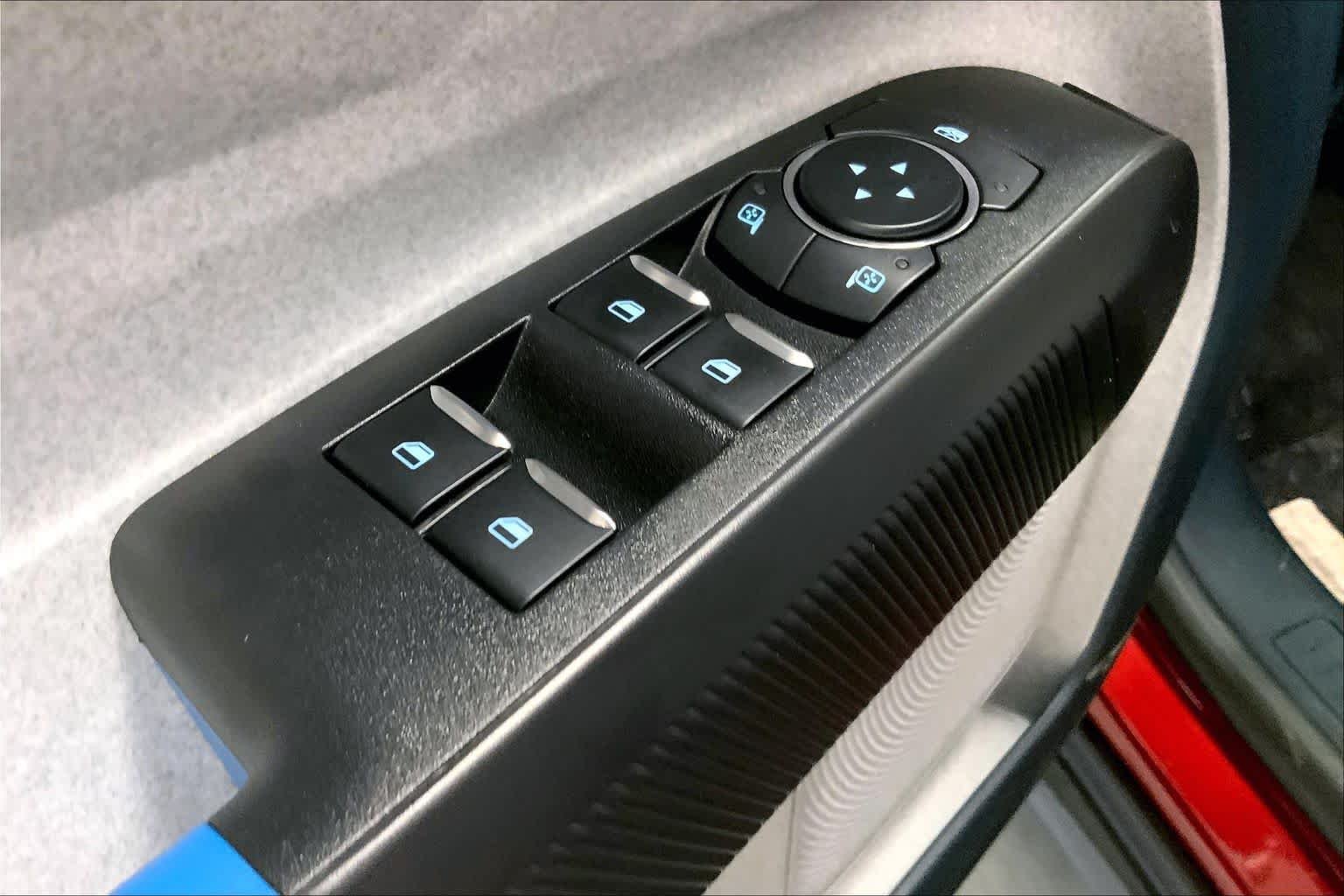 2025 Ford Maverick XLT - Photo 17
