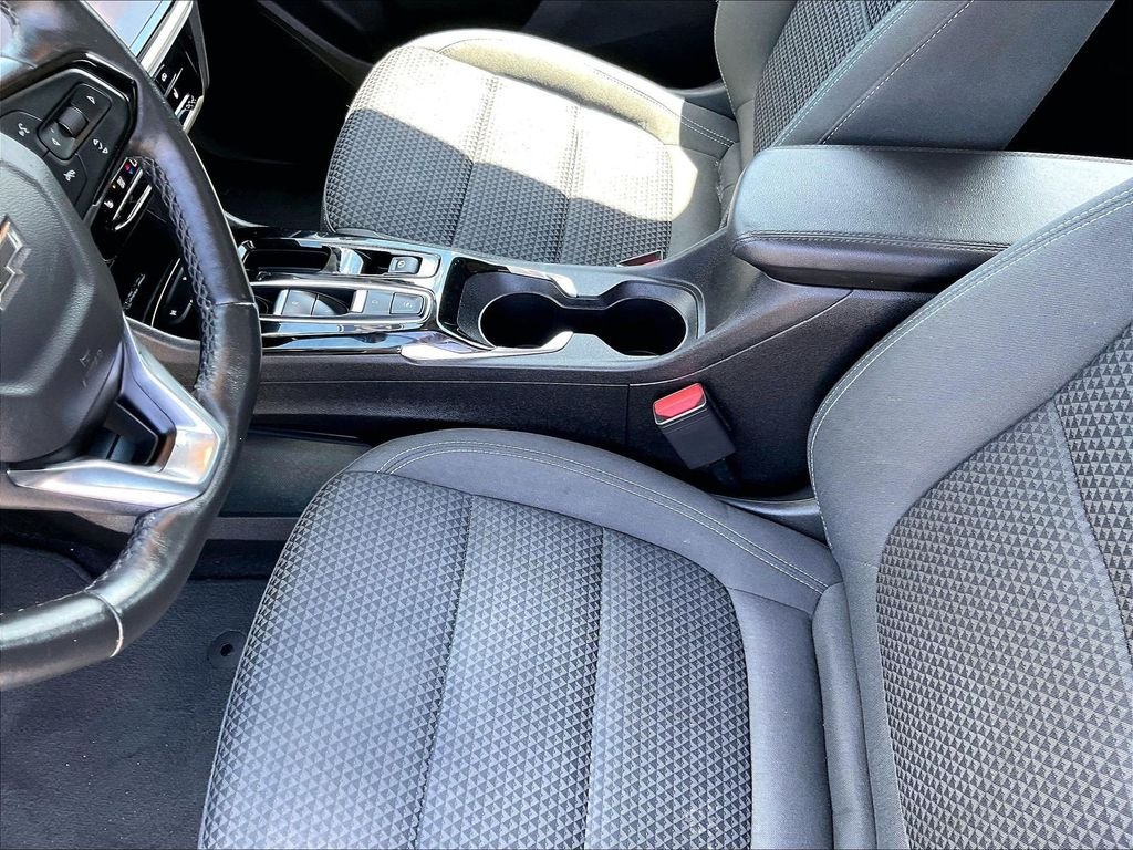 Used 2023 White Chevrolet LT image 20