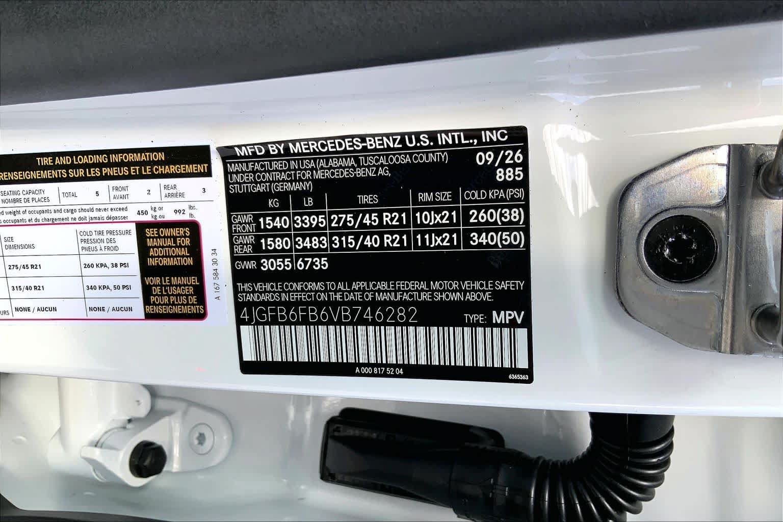 New 2027 MANUFAKTUR Moonlight White Metallic Mercedes-Benz GLE 450 image 25