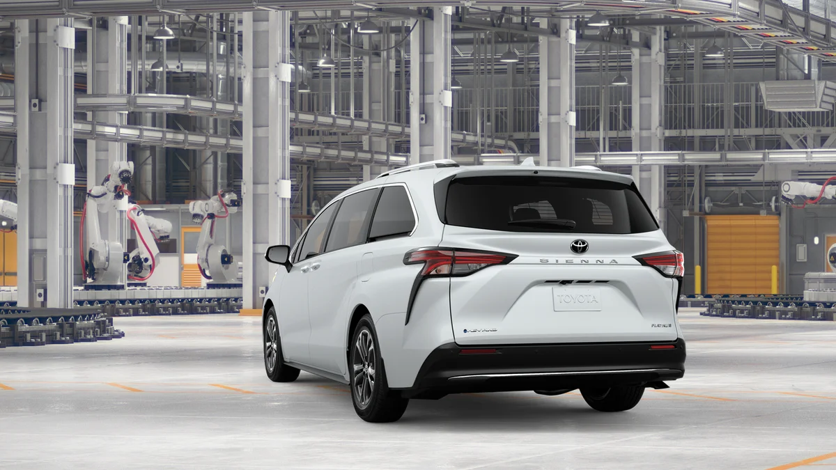 New 2026 Wind Chill Pearl Toyota Platinum image 7