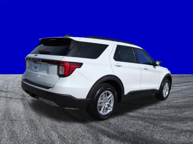 New 2026 Star White Metallic Tri-Coat Ford Active image 4
