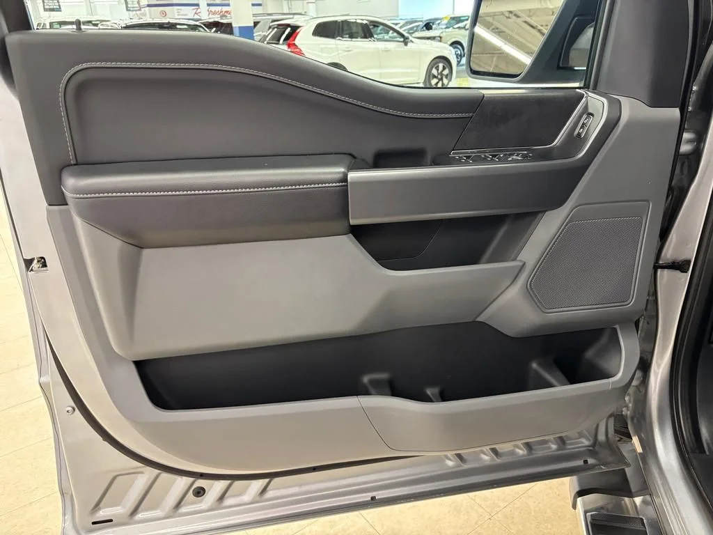 Used 2025 Silver Ford XLT image 10