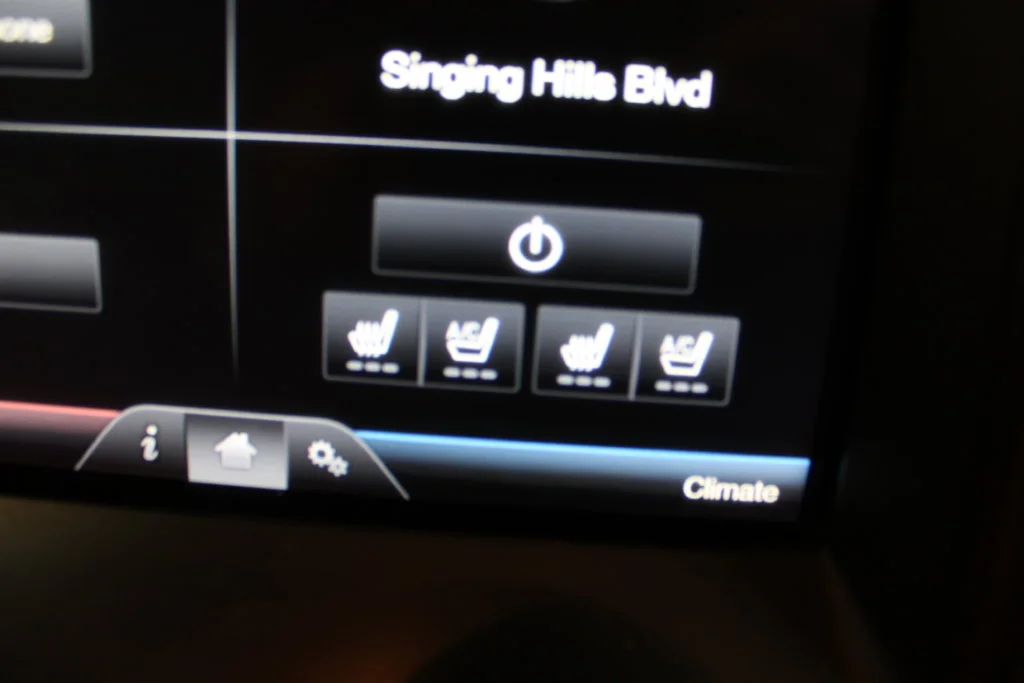 Used 2014 White Platinum Tri-Coat Metallic Ford Lariat image 24