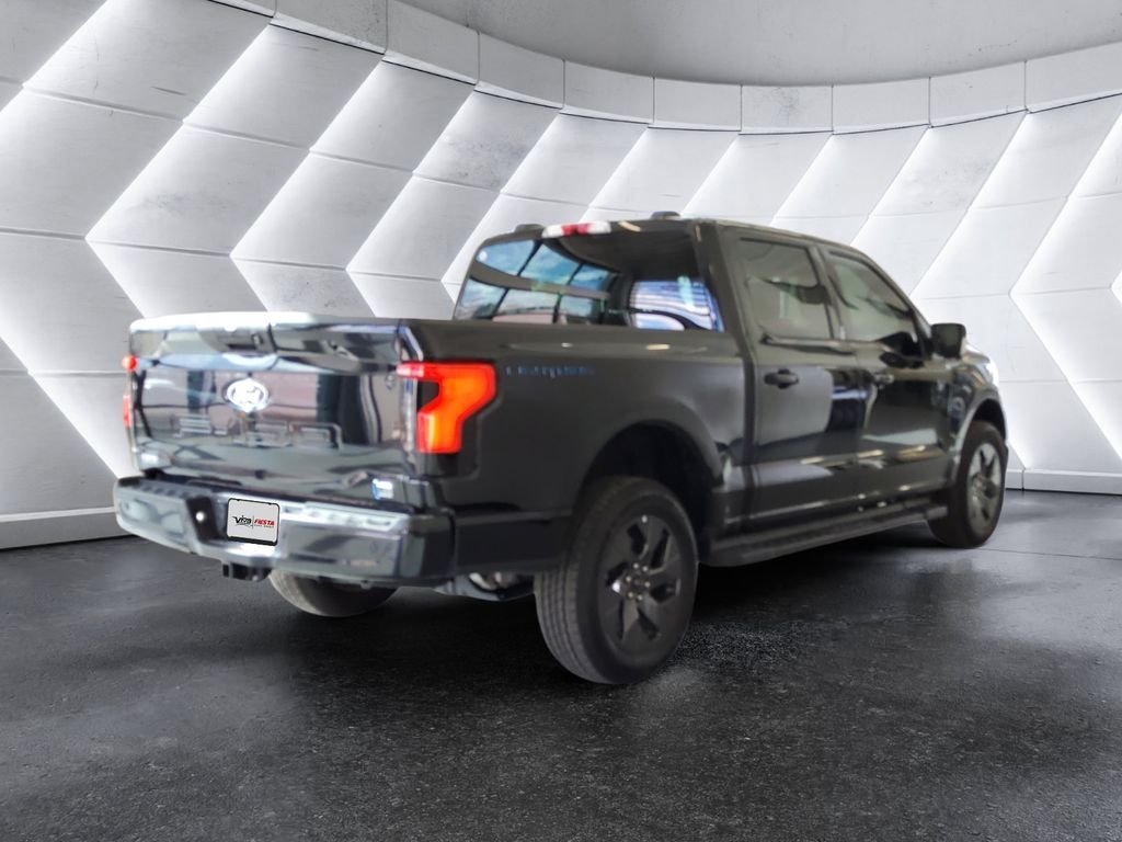 Used 2025 Black Ford Flash image 4