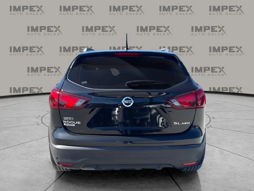 Used 2019 Black Nissan SL image 4