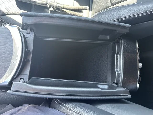 Used 2022  Mercedes-Benz GLC 300 image 54