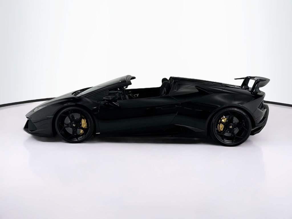 Used 2018 Nero Noctis Lamborghini Performante image 8