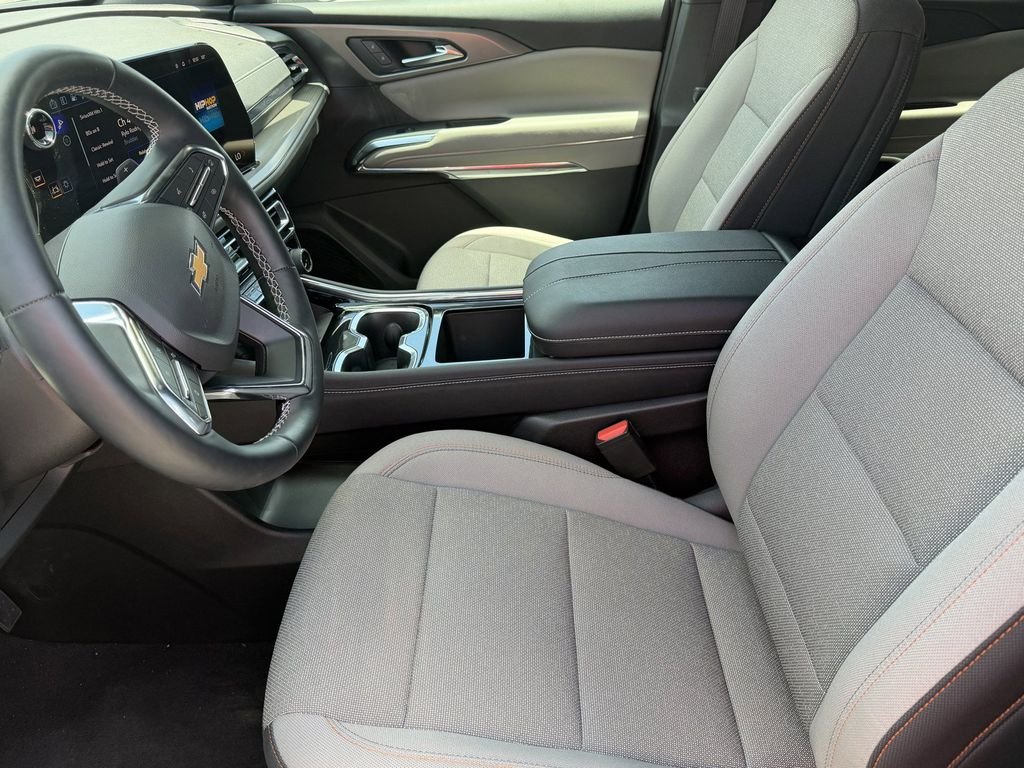2026 Chevrolet Traverse LT - Photo 12