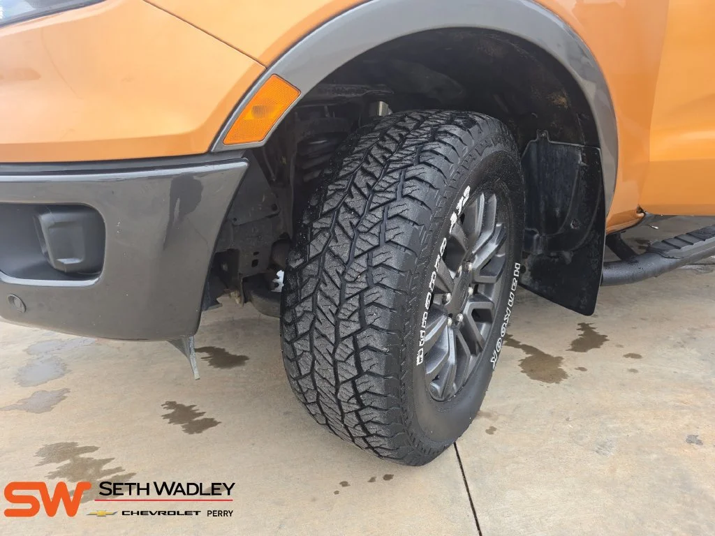 Used 2019 Orange Ford XLT image 31
