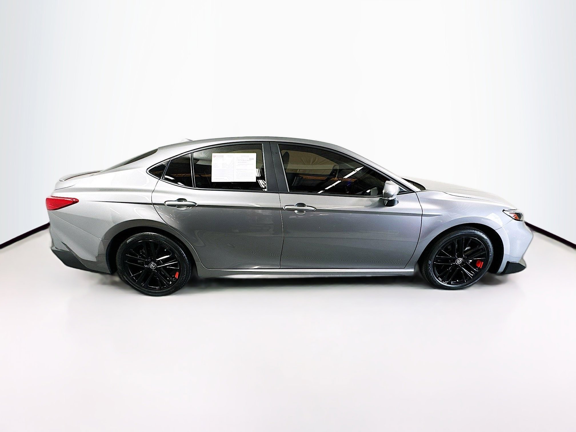 2025 Toyota Camry thumbnail 4