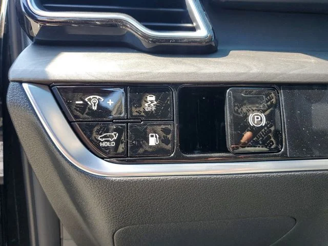 New 2024 Fusion Black Kia X-Line image 10