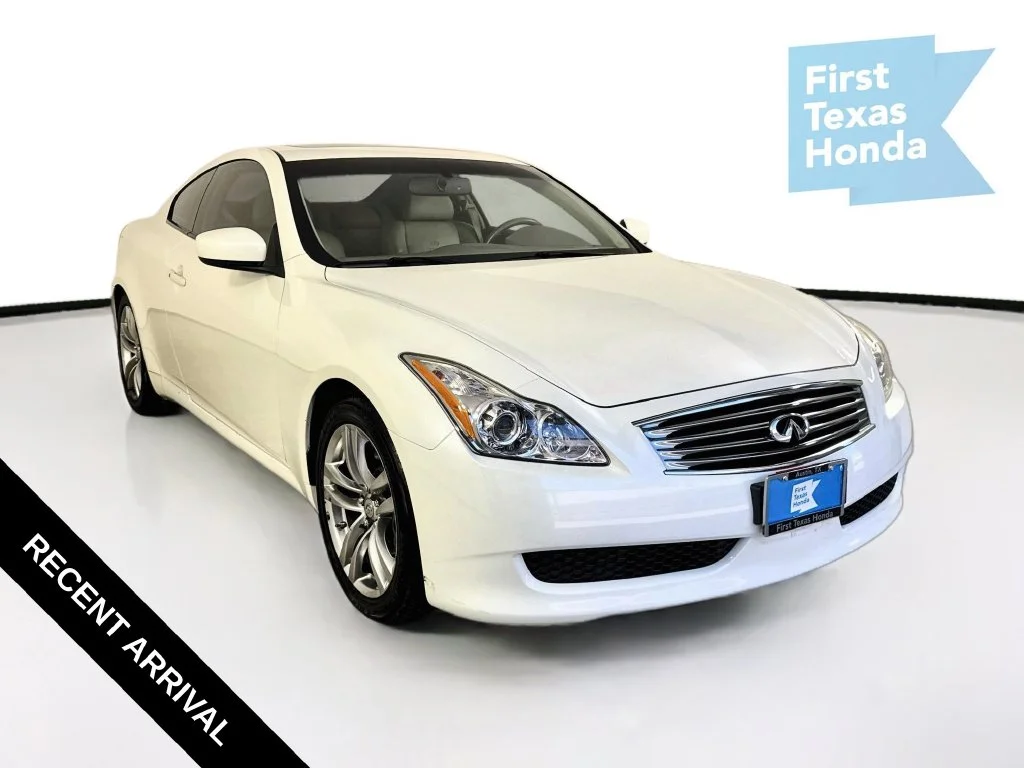Used 2008 Ivory Pearl INFINITI Journey image 1